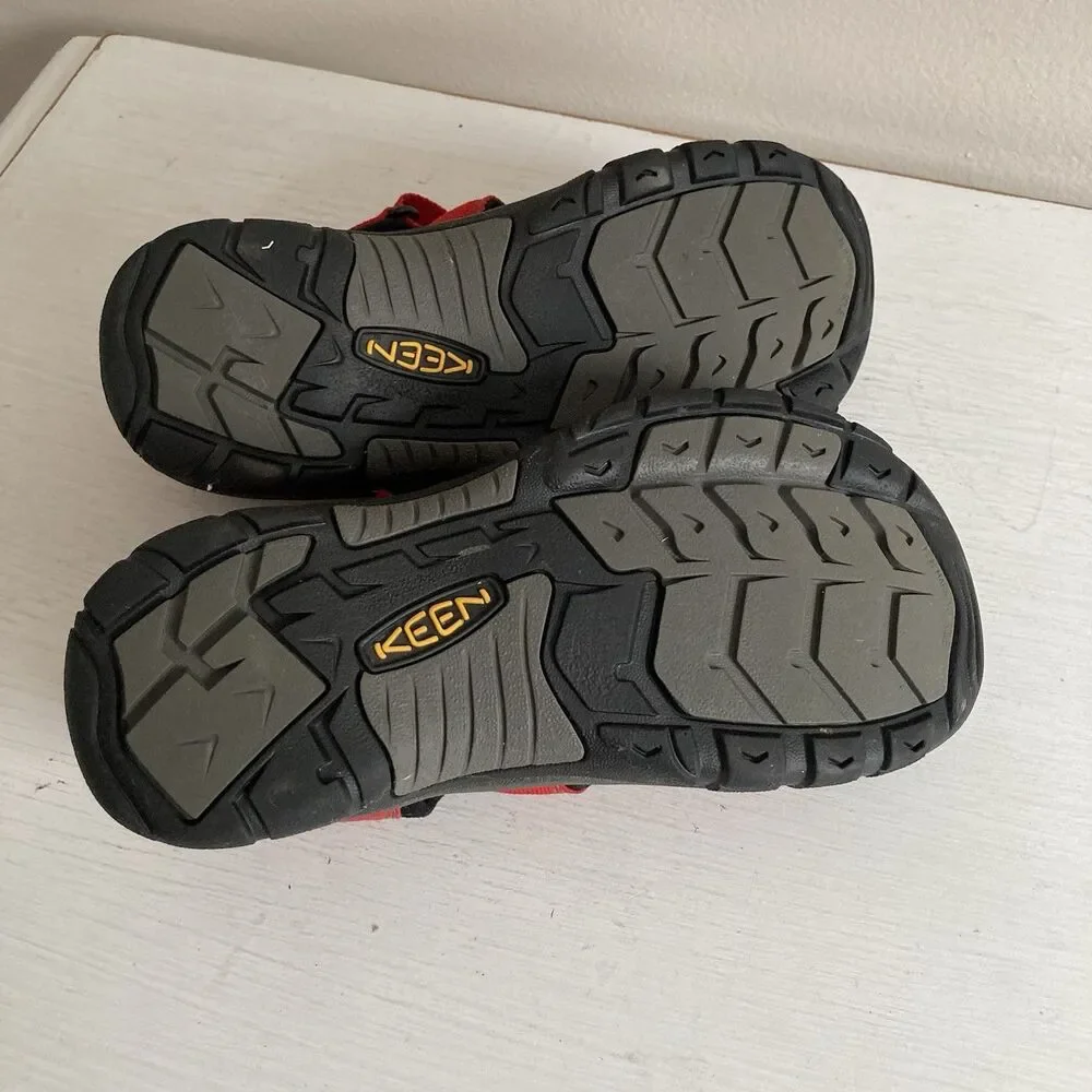 KEEN Newport H2 Waterproof Sandals Shoes 1012318 Hiking Outdoor Youth Size 3